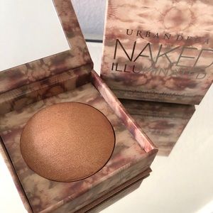 URBAN DECAY NAKED ILLUMINATED SHIMMERING POWDER